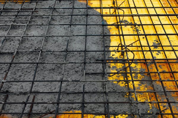 Quels sont les avantages de l'utilisation des architectures mesh pour les réseaux Wi-Fi d'entreprise?